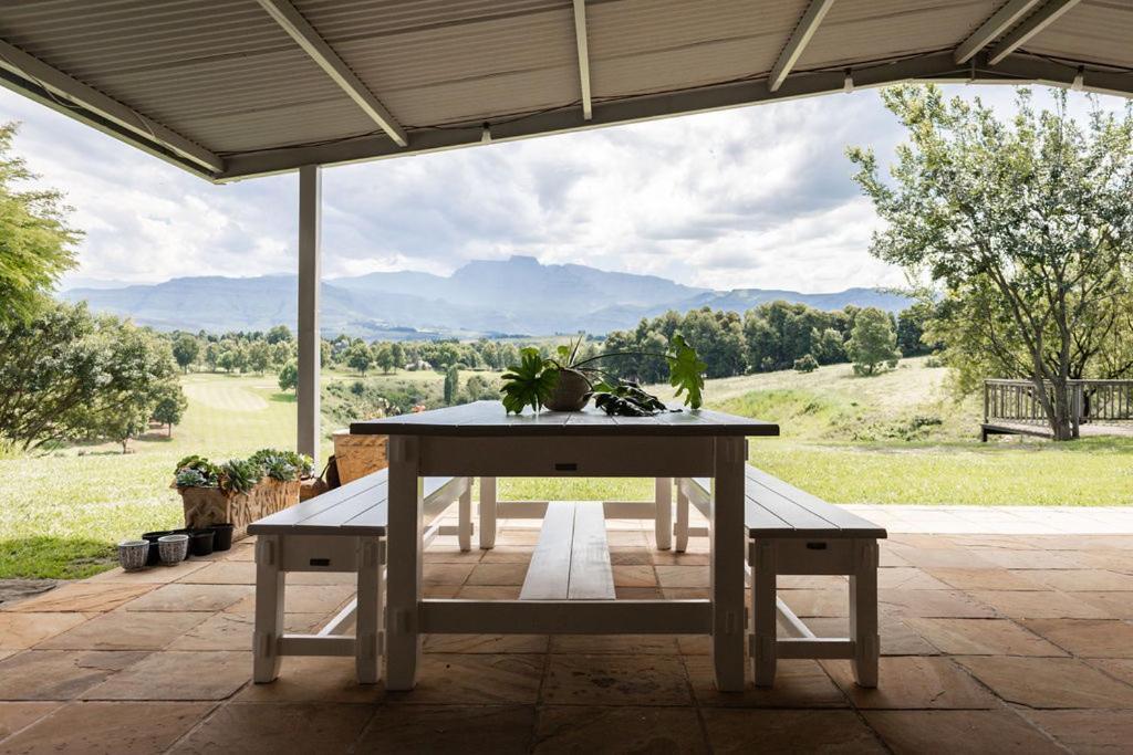 Porterfield Guest House, Champagne Valley Exterior foto